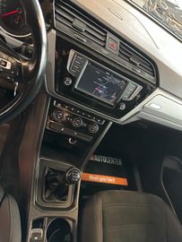 Volkswagen Touran*7-Sitzer*MASSAGE*ACC*AHK*NAV*STHZ*