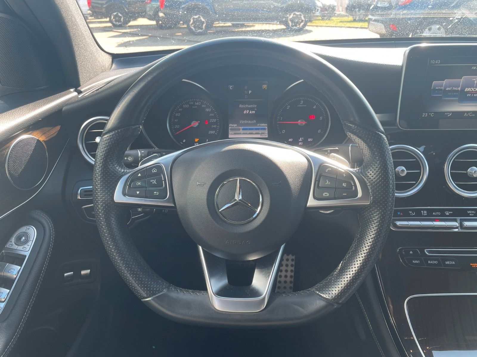 Fahrzeugabbildung Mercedes-Benz GLC 250 GLC GLC 250 d 4Matic AMG-Line
