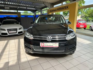Volkswagen Touareg - 2
