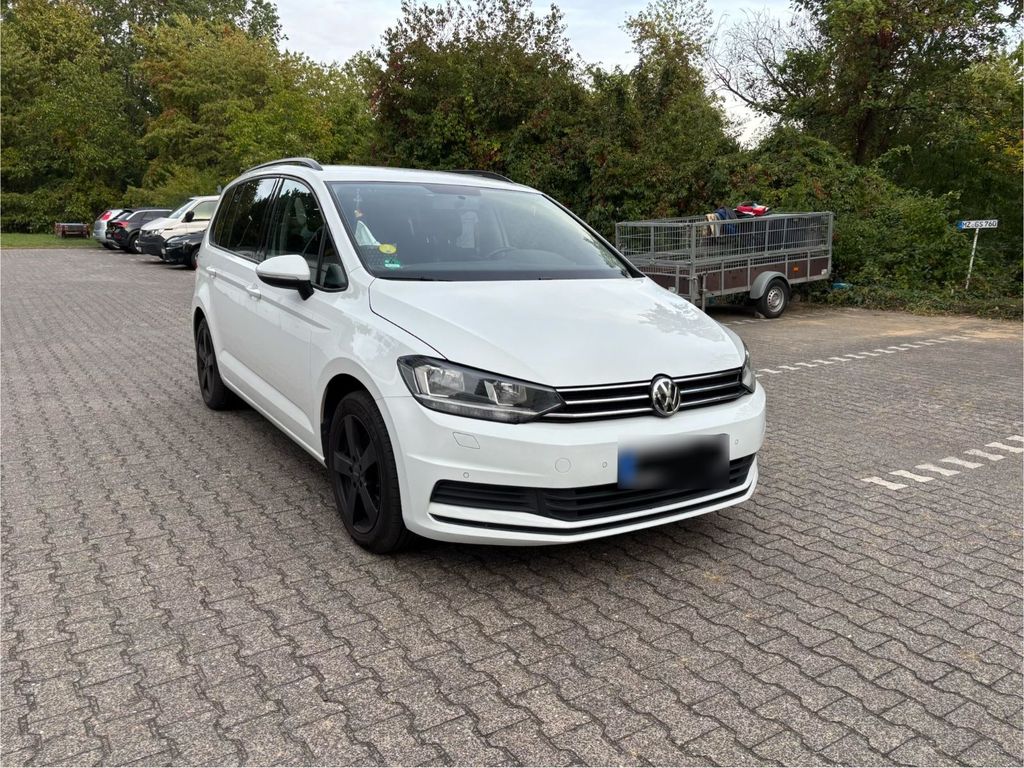 Image of Volkswagen Touran