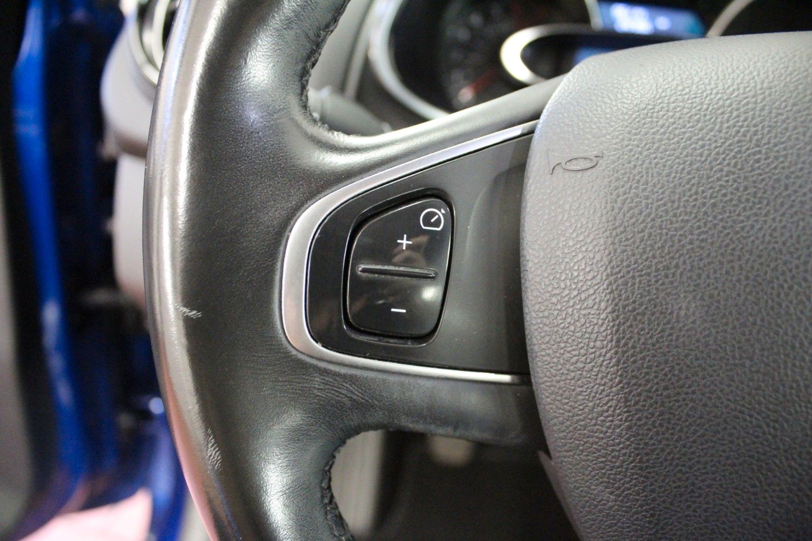 Fahrzeugabbildung Renault Clio TCe 90 Intens*Navi*Klima*PDC*