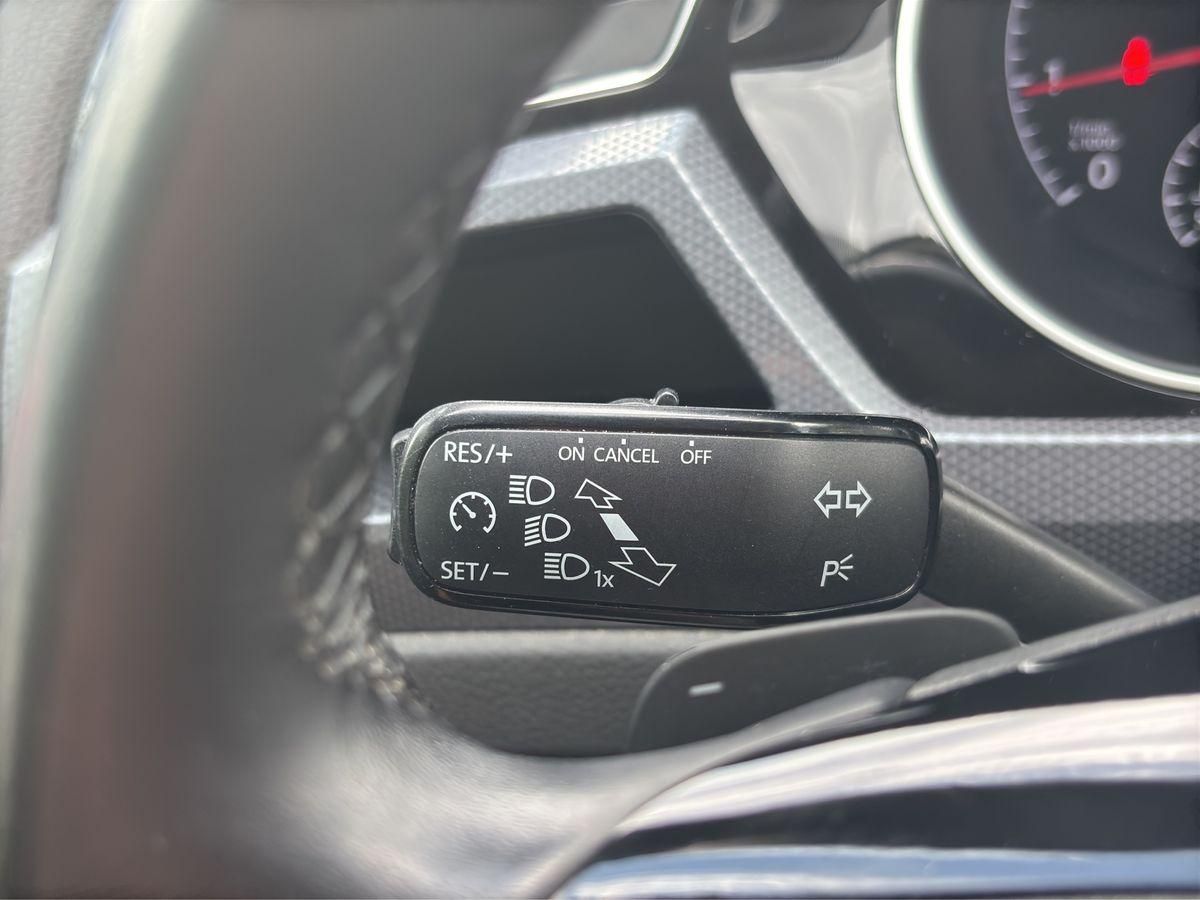 Touran Active 1.5 16V TSI DSG AHK LED NAVI