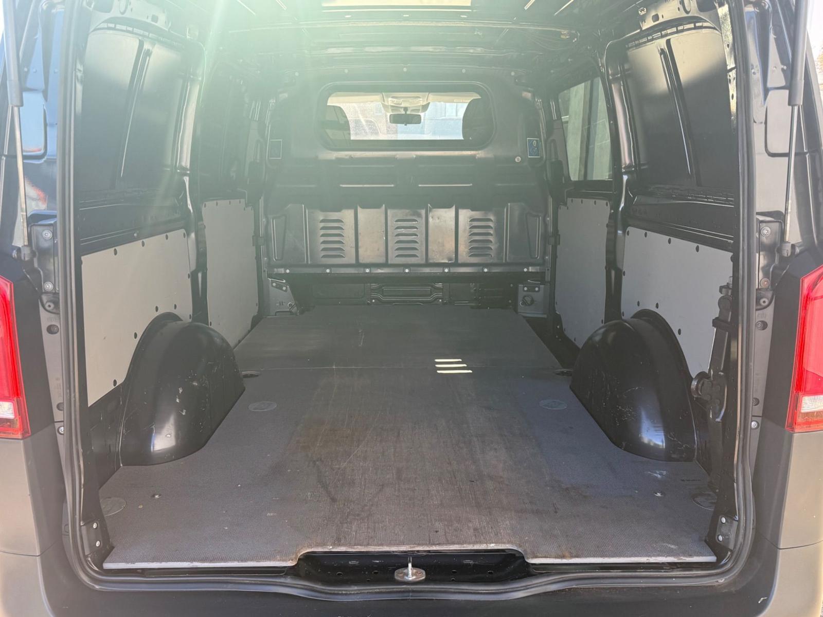 Mercedes-Benz Vito Kasten 119 CDI Pro RWD lang,LED,Navi,Kamera