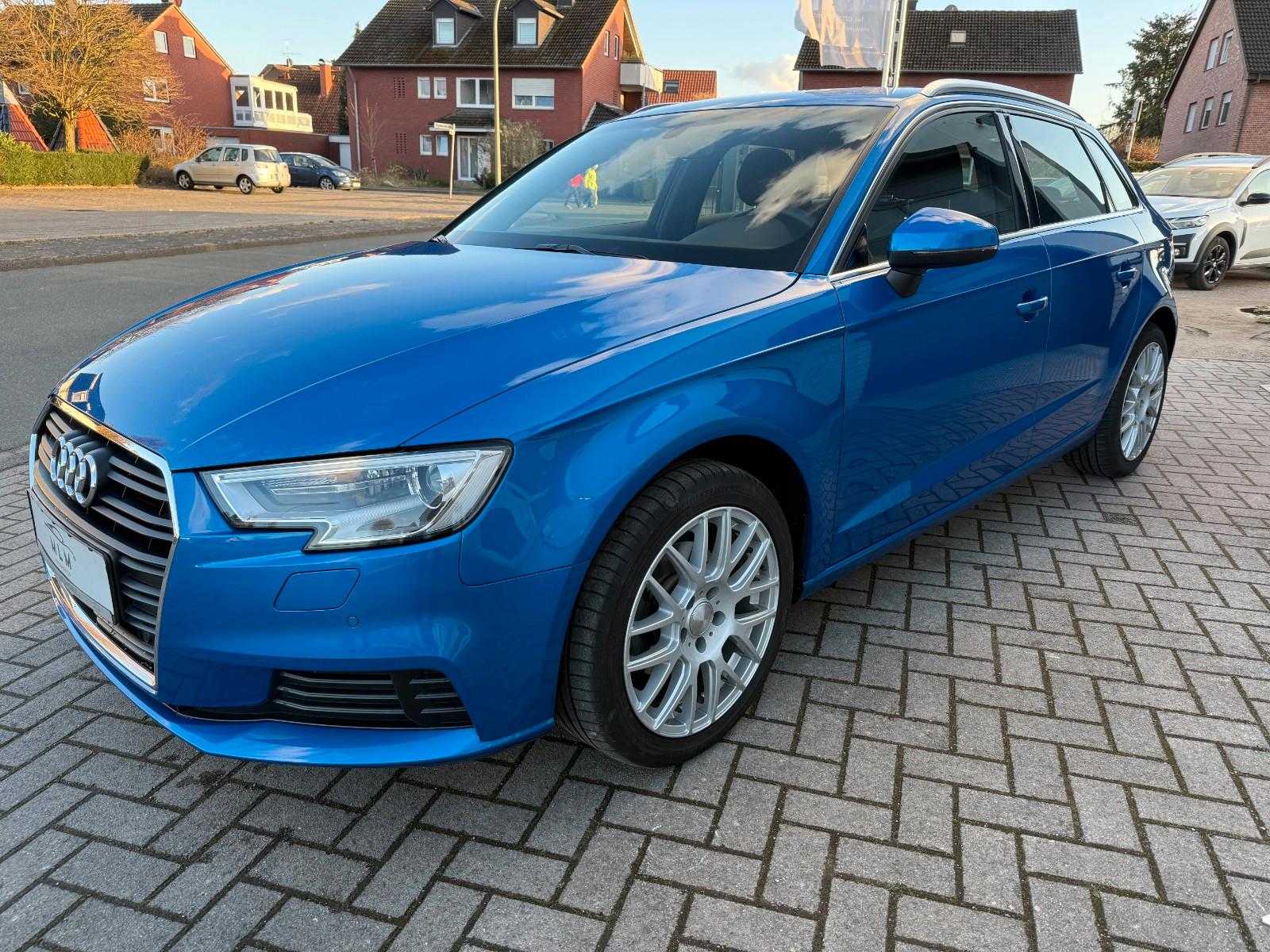 Audi A3 Sportback 30 TFSI basis Automatik Navi