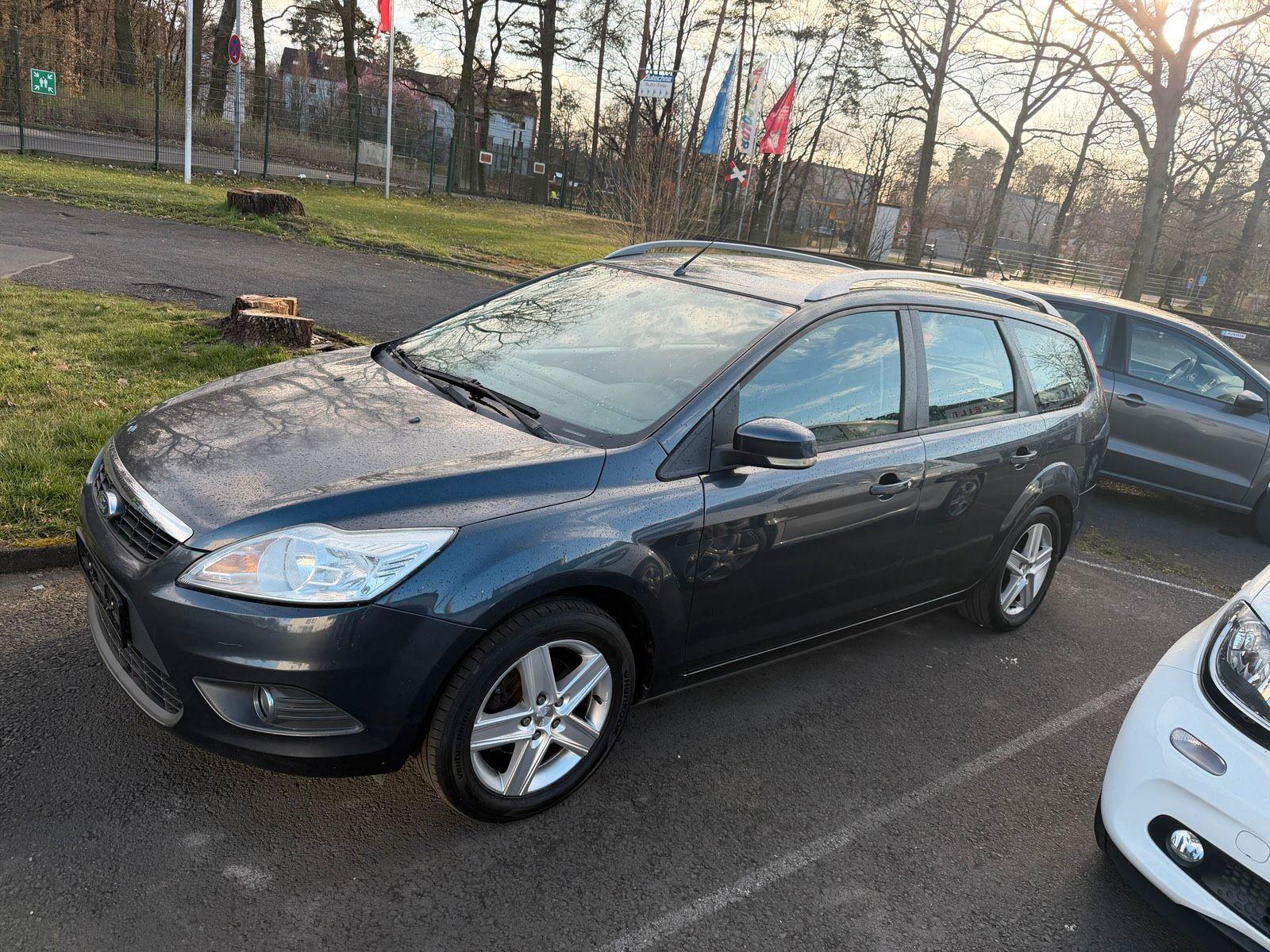 Ford Focus 2010 — engine