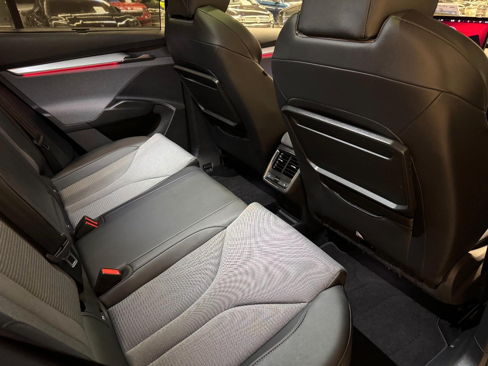 Skoda ENYAQ 80X LOFT 195KW*PANO*HUD*WÄPU*MATRIX*FULL