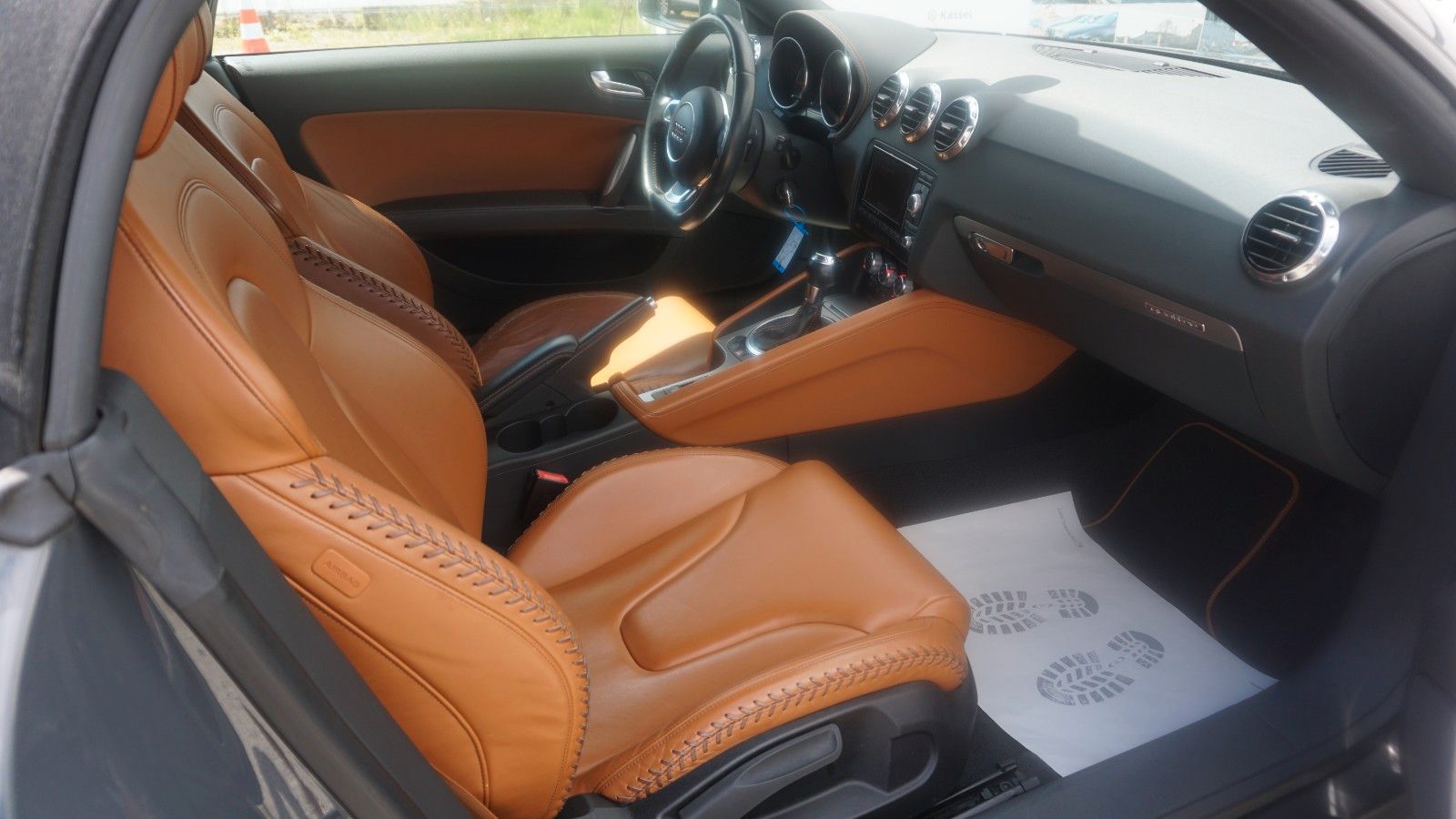 Fahrzeugabbildung Audi TT Roadster 2.0 TFSI quattro,Leder,Navi,Xenon,SH