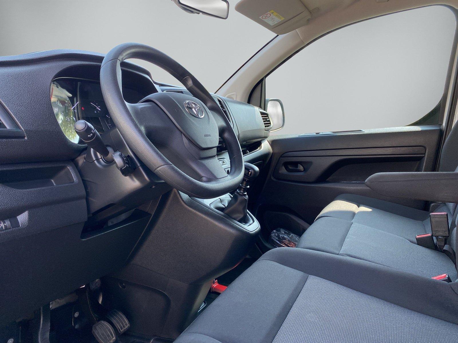 Toyota Proace  2,0 D 6-Gang L2 Kasten 4-türig Meister
