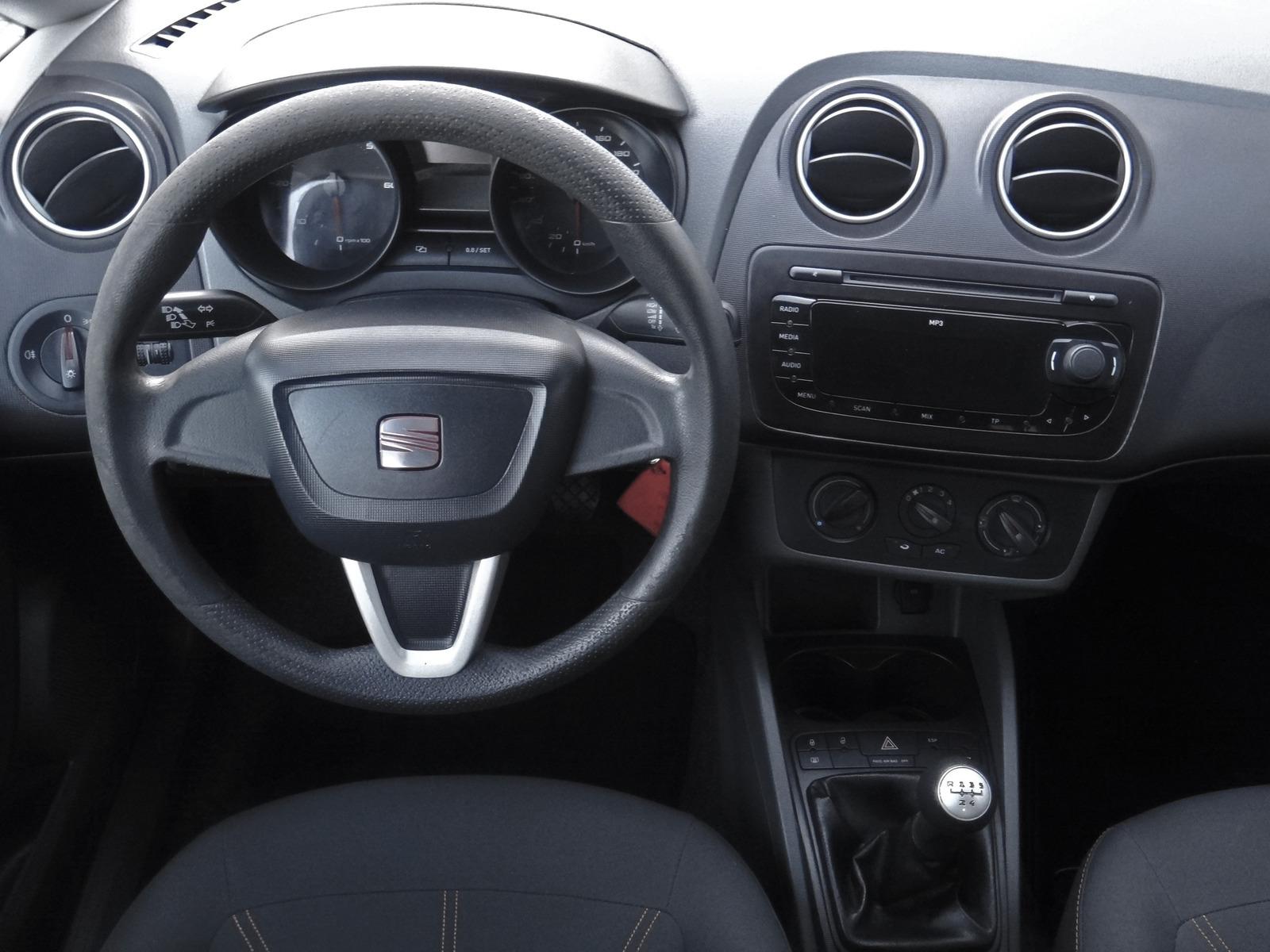 Seat Ibiza 2011 — photo 18