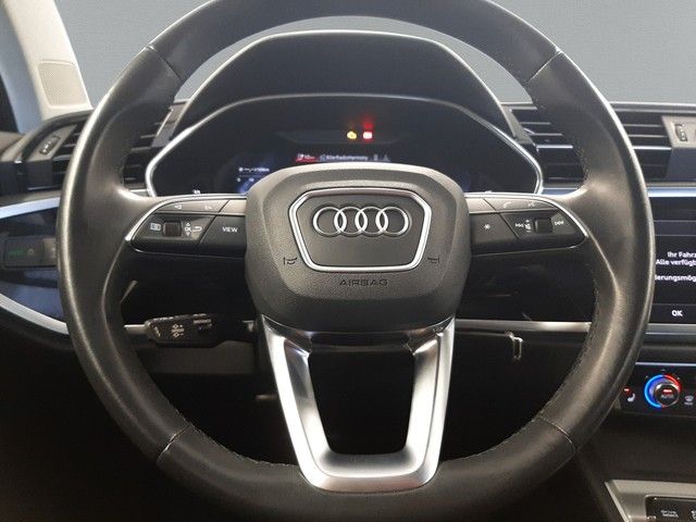 Fahrzeugabbildung Audi Q3 45TFSIe AHK LED Navi eleHeck Sportsitze 18"