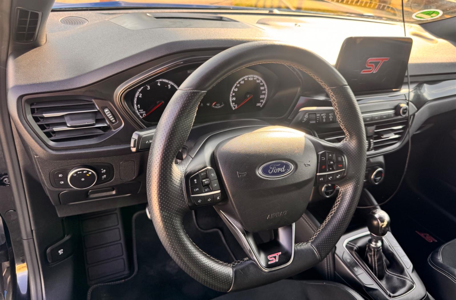Ford Focus ST 2,3 EcoBoost 