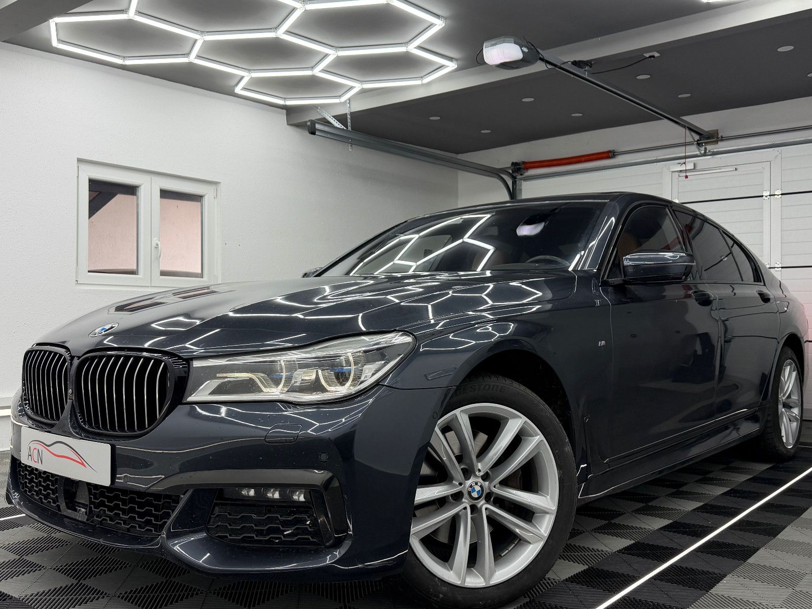 Fahrzeugabbildung BMW 740 d xDrive/MASSAGE/HuD/B&W/LASER/TV-FUNKTION