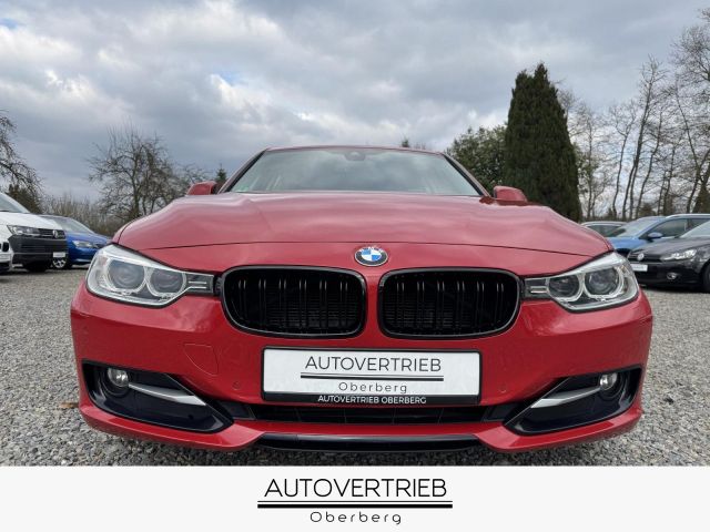 BMW Baureihe 320d XENON NAVI LEDER PANO AHK TEMPO BT