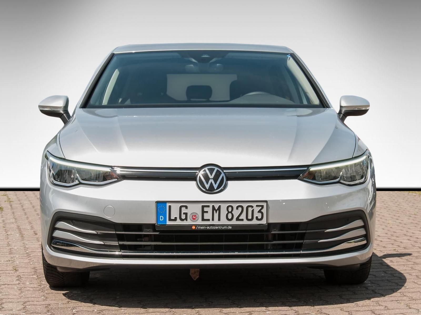 Fahrzeugabbildung Volkswagen Golf VIII 1.0 TSI Active Alu LED Navi Sitzh. ACC