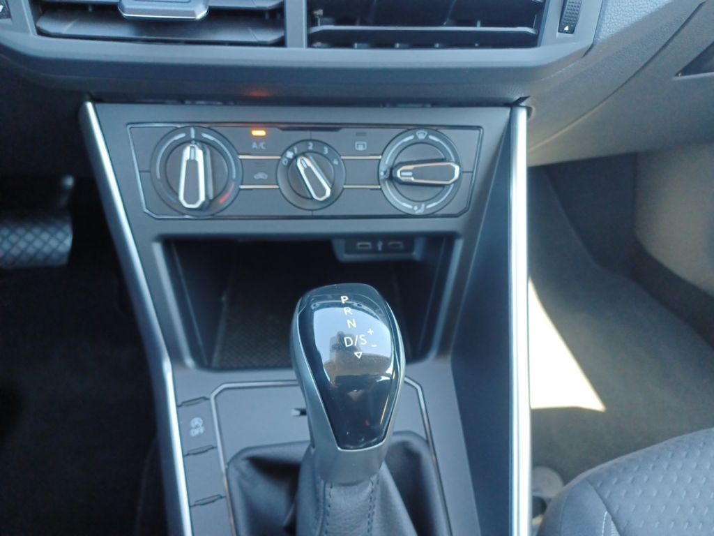Fahrzeugabbildung Volkswagen Taigo 1.0 TSI OPF DSG Life LED, DAB+, DCP