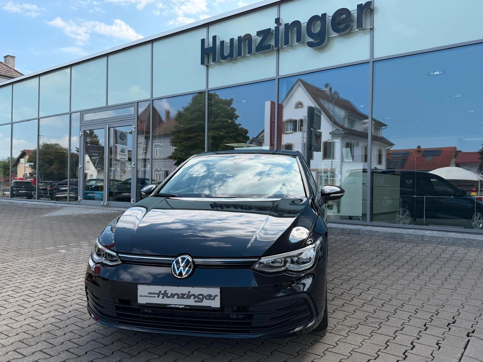 Volkswagen Golf VIII 1.5 TSI Life 6-Gang Navi Sitzheizung
