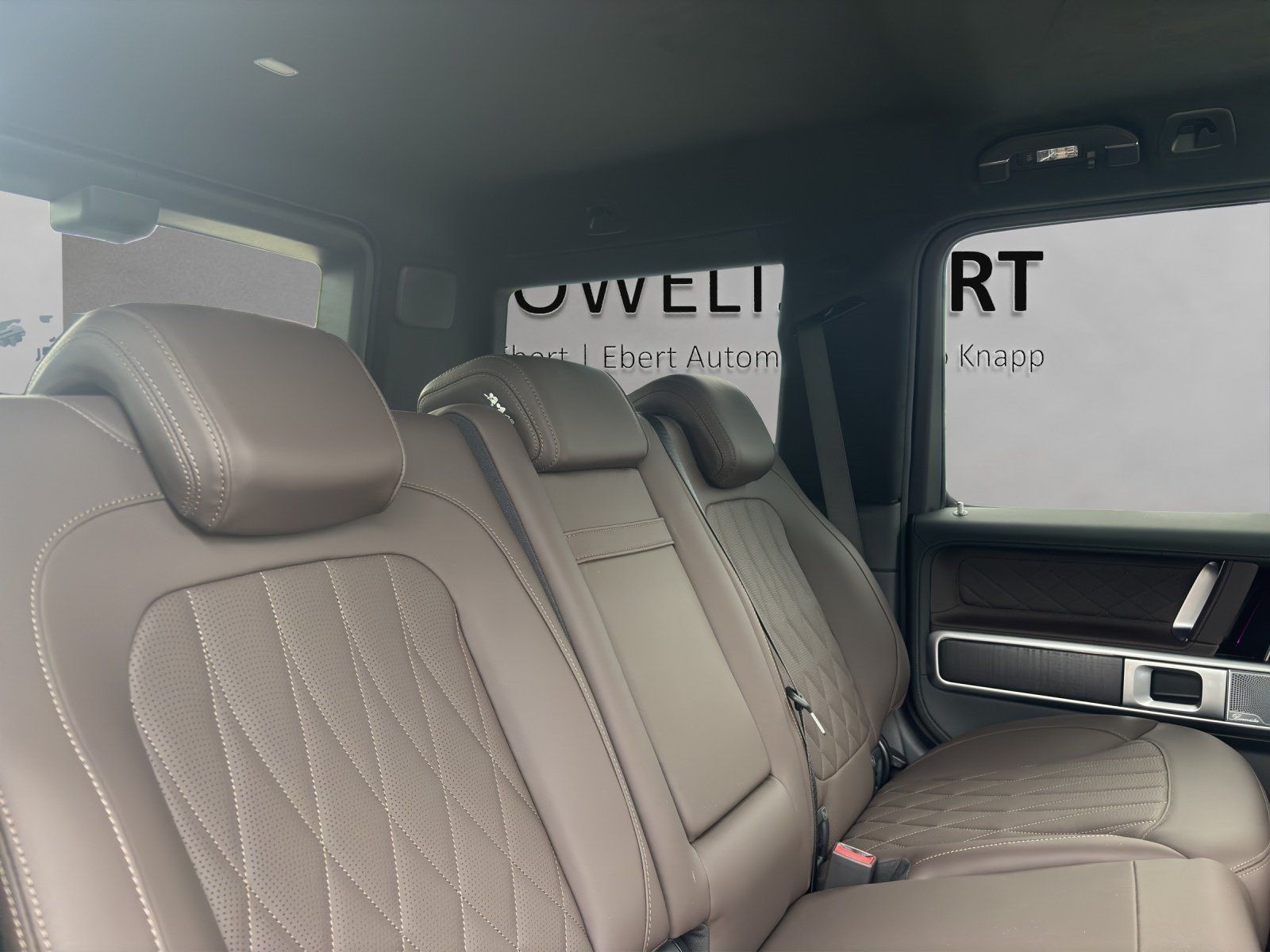 Fahrzeugabbildung Mercedes-Benz G63AMG 4x4² Dachträger MAGNO Kirschholzboden NEU