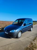 Opel Combo 1.4 Rollstuhltransporter Rampe  - gebrauchte Opel Combo aus dem Jahr 2010