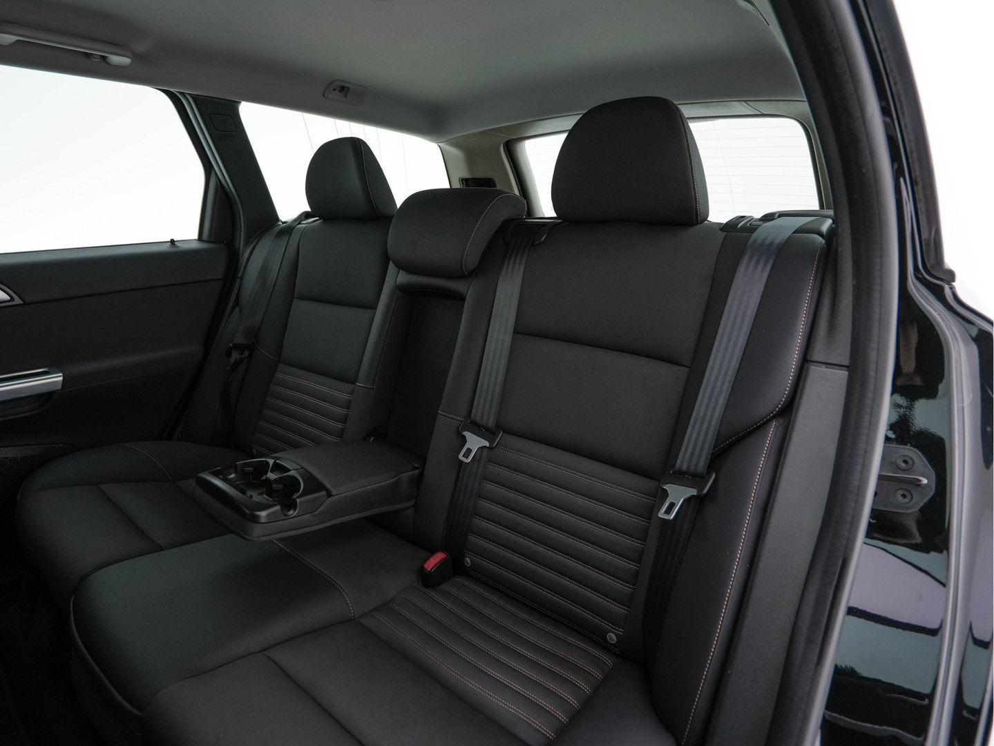Volvo V50 2011 — photo 18