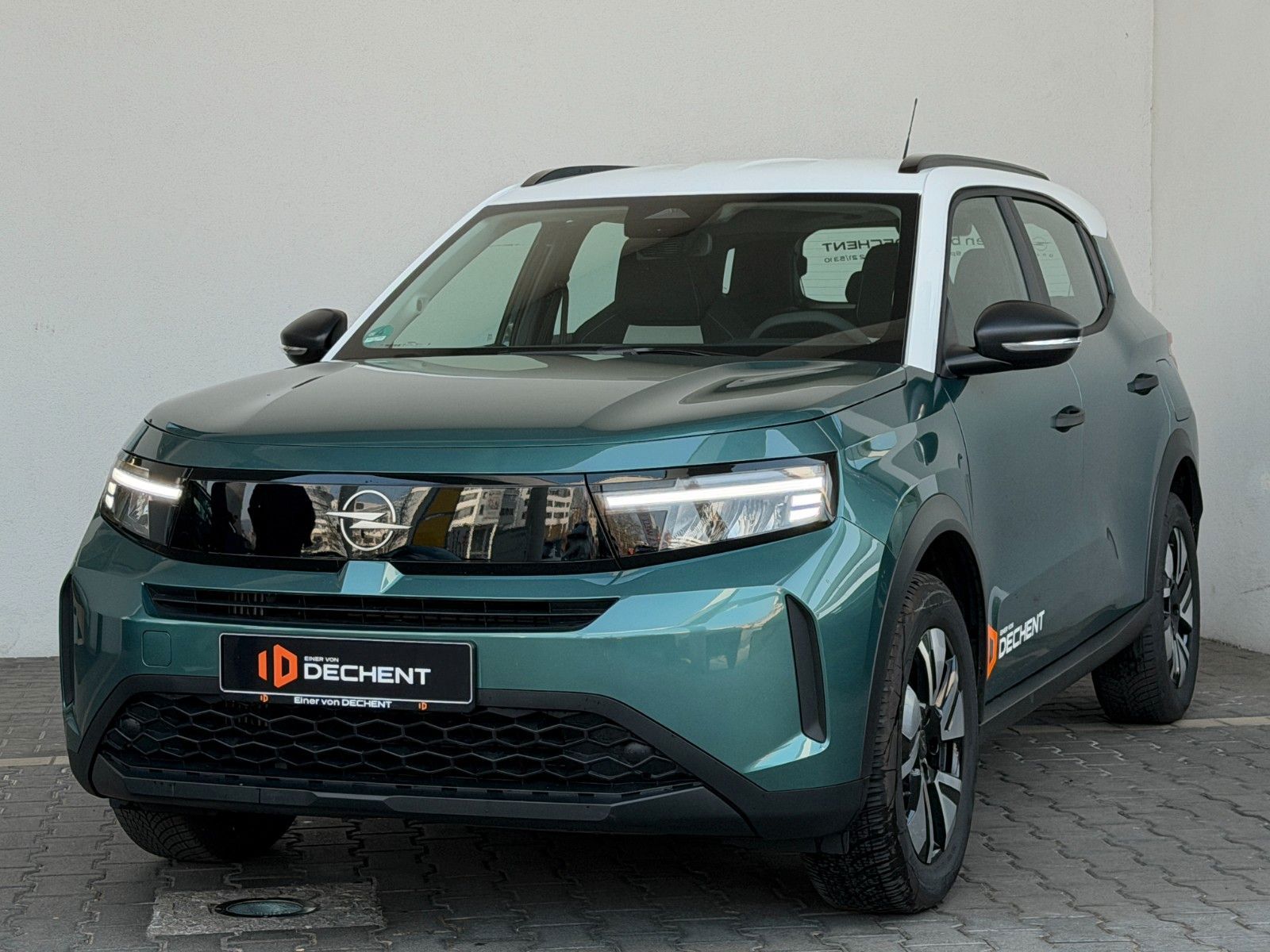 Fahrzeugabbildung Opel Frontera 1.2 Edition W Kamera,LED,Navi,PDC,LM