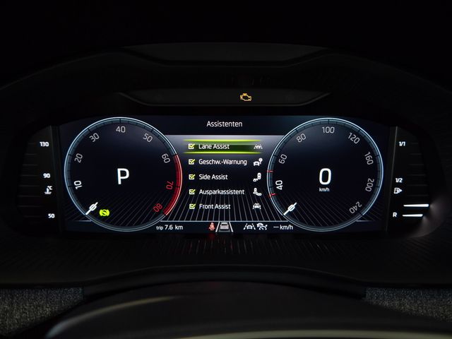Kamiq 1.5 TSI Selection SHZ KAMERA NAVI ACC PANO
