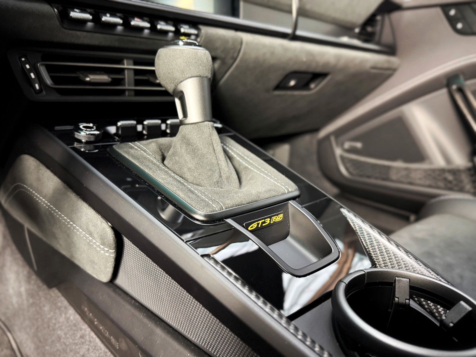 Fahrzeugabbildung Porsche 992 GT3 RS + Weissach + Approved + Clubsport