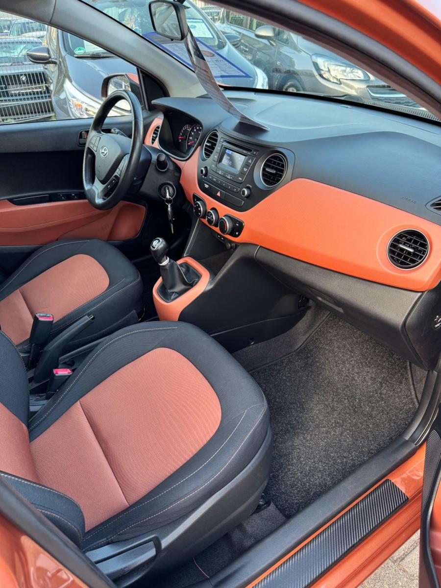 Hyundai i10 FIFA World Cup Edition
