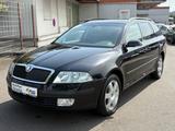 Skoda Octavia Combi Elegance*Tüv - Skoda Octavia aus 2005: Kombi