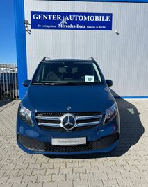 Mercedes V 220 - 2