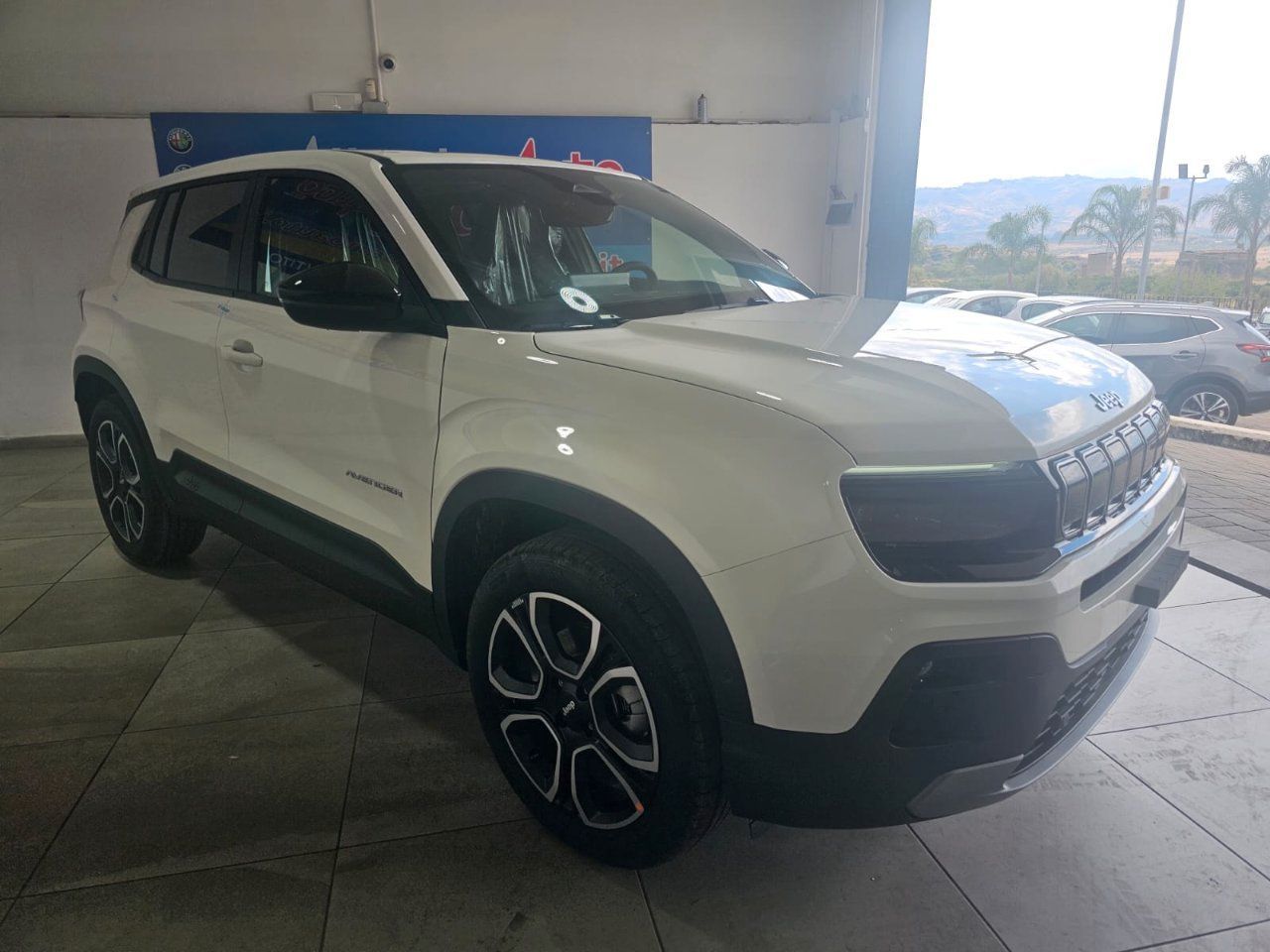 Other Jeep Avenger 1.2 turbo e-hybrid mhev Summit fwd  imagem 2