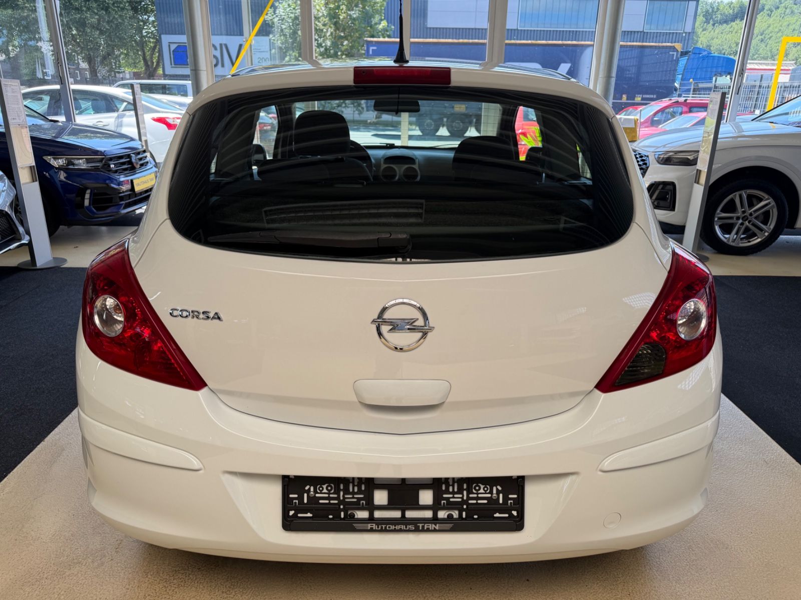 Fahrzeugabbildung Opel Corsa D Selection 1.4 *NUR 45.990KM*