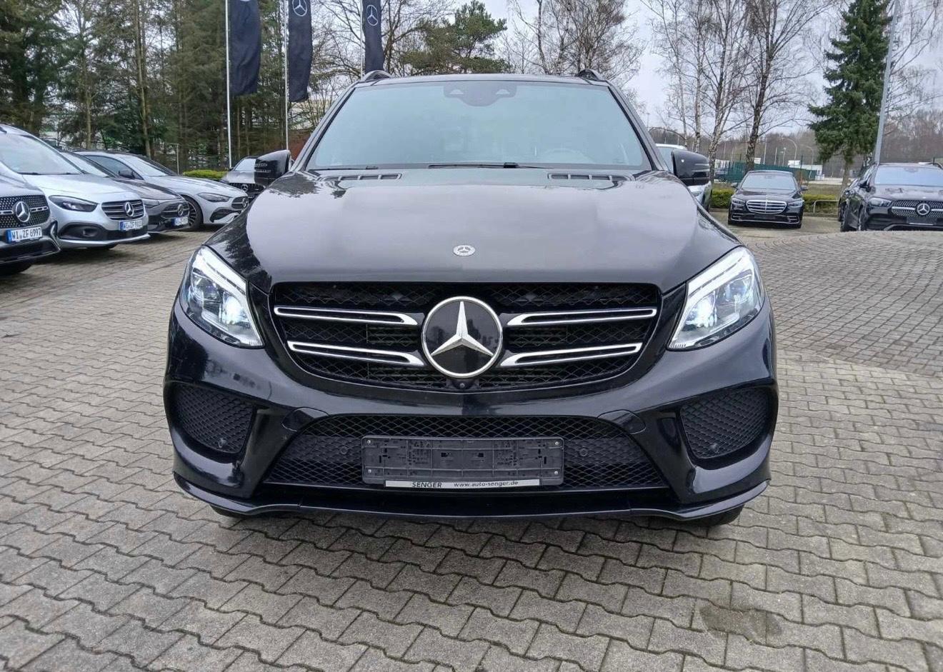 Mercedes-Benz GLE 350 d 4Matic/AMG-Line/Voll..Pano./Luftf./AHK