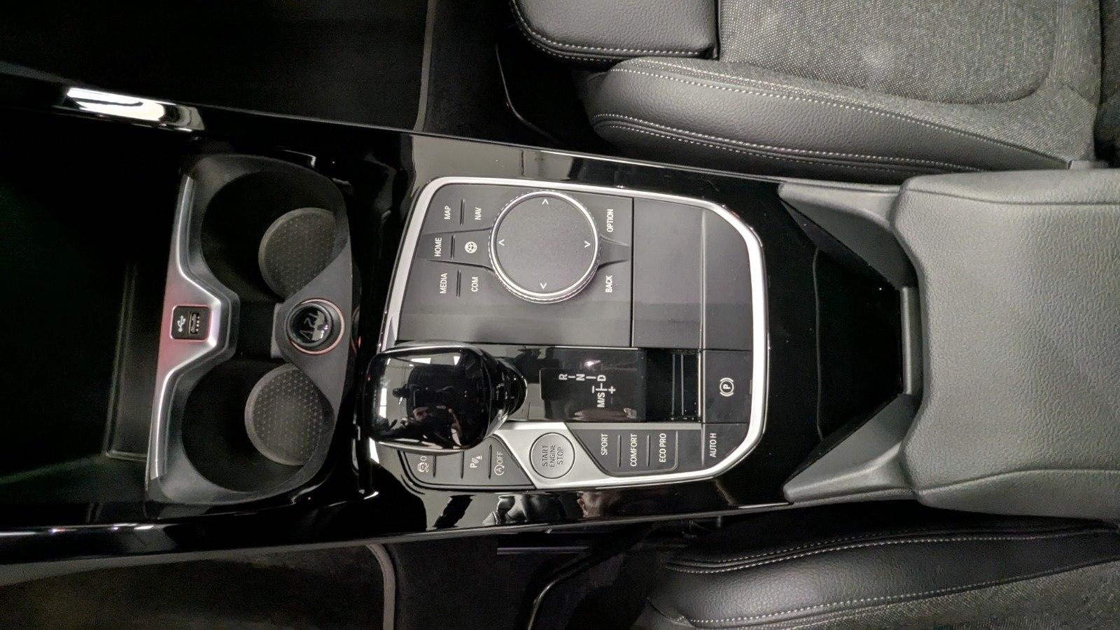 BMW 1 Series i Sport Line HiFi PA DAB LED 17'', миниатюра 18