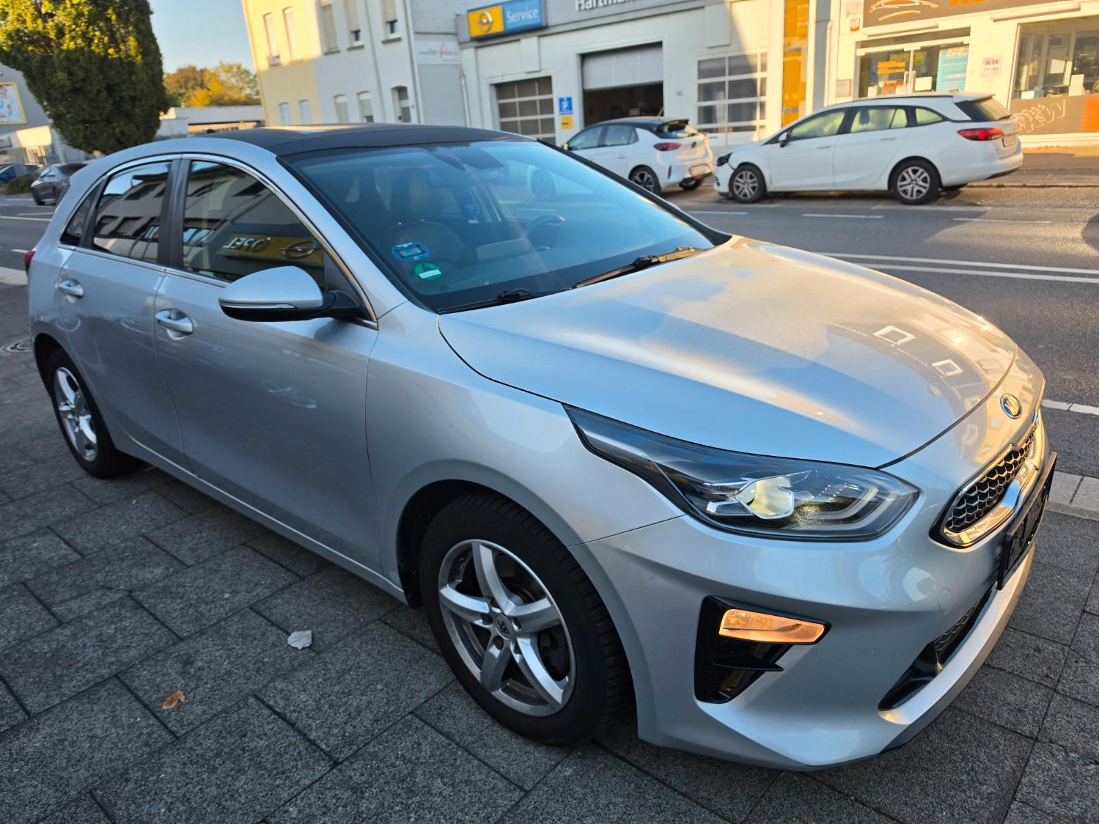 Kia ceed 1.4 AUTOMATIK+NAVI+PANO+2 JAHRE GARANTIE+