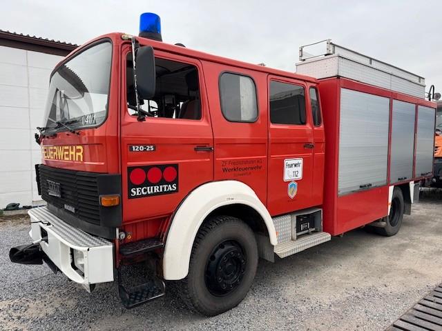 Iveco 120-25 Feuerwehr 4x4 Allrad V 8 winch