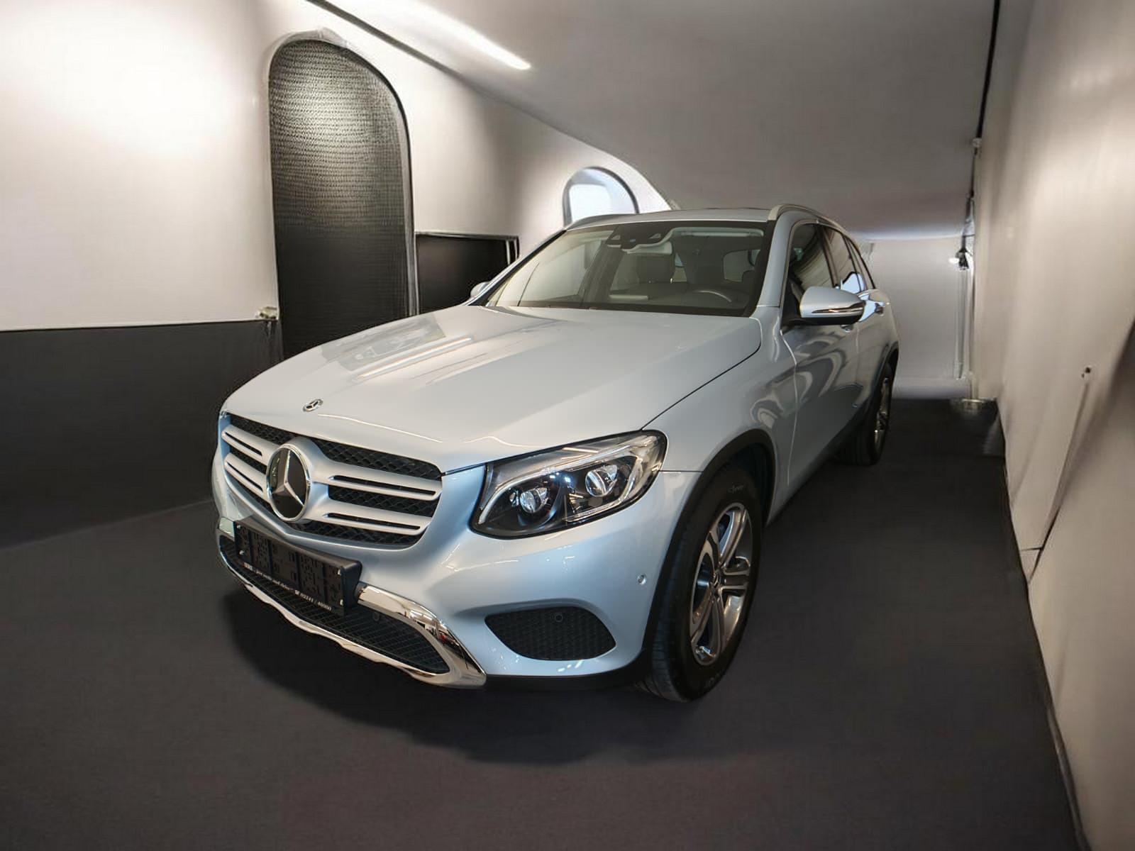 Mercedes-Benz GLC 250 4Matic Exclusive LED ACC NAVI R-Kamera