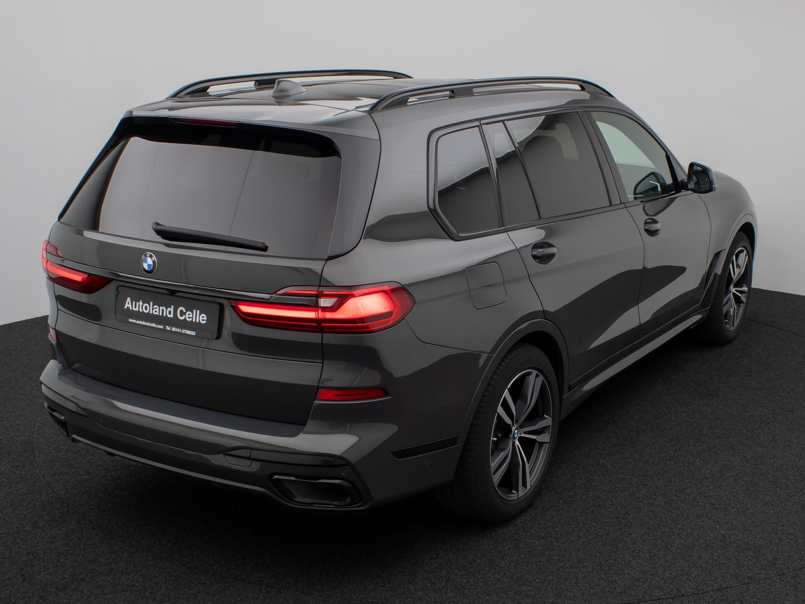 Fahrzeugabbildung BMW X7 xD40d M Sport Panorama 360° SoftCL HUD DAB