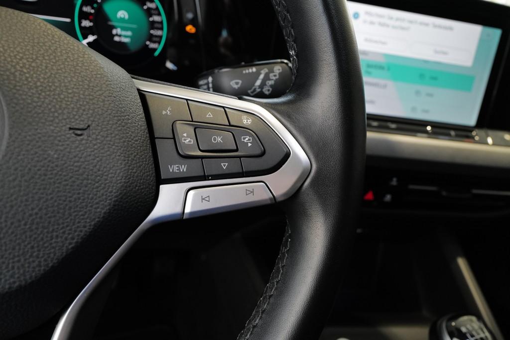 Volkswagen Golf 1.5TSI Life AHK DCC HKardon StdHz Memory, миниатюра 13