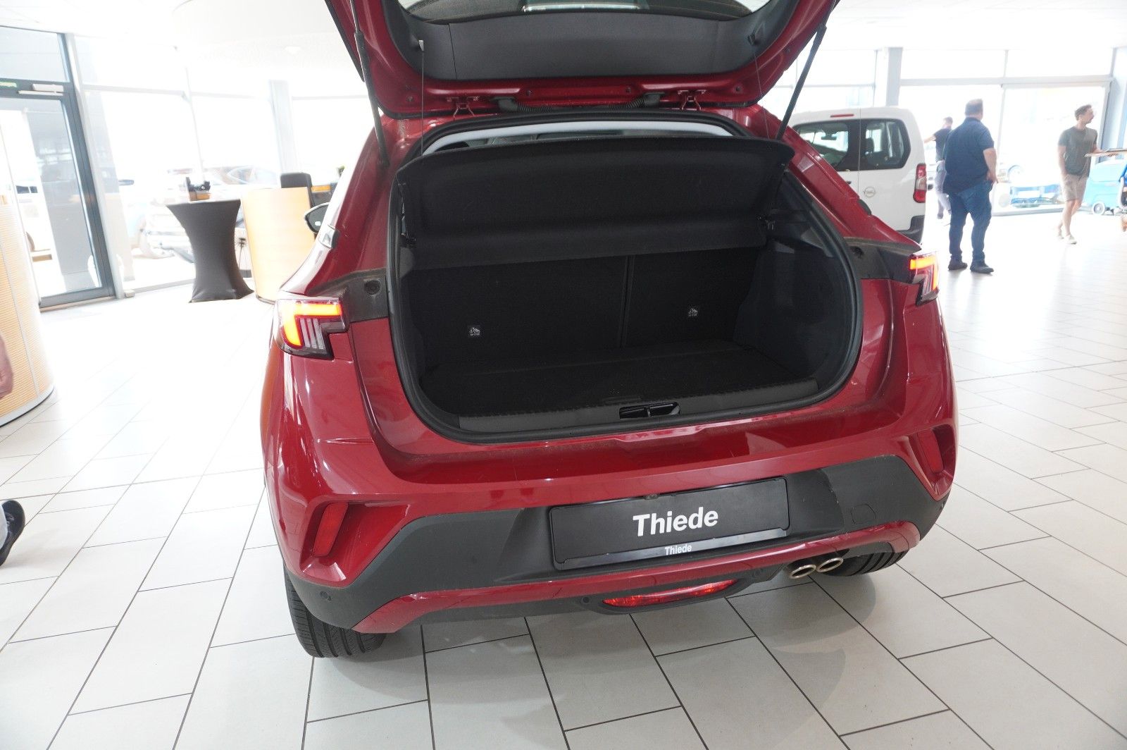 Fahrzeugabbildung Opel Mokka 1.2T ELEGANCE NAVI/LED/KAMERA/SH/SPORT/DAB