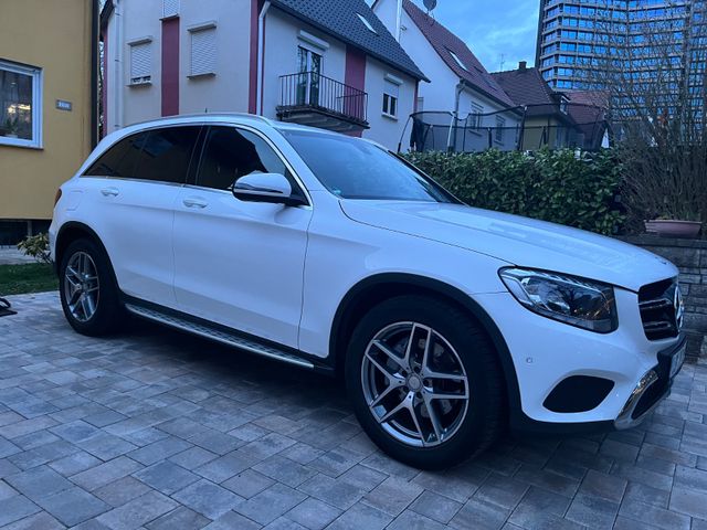 MERCEDES-BENZ GLC 220 d 4MATIC Autom. - AMG Felgen Trittbrette