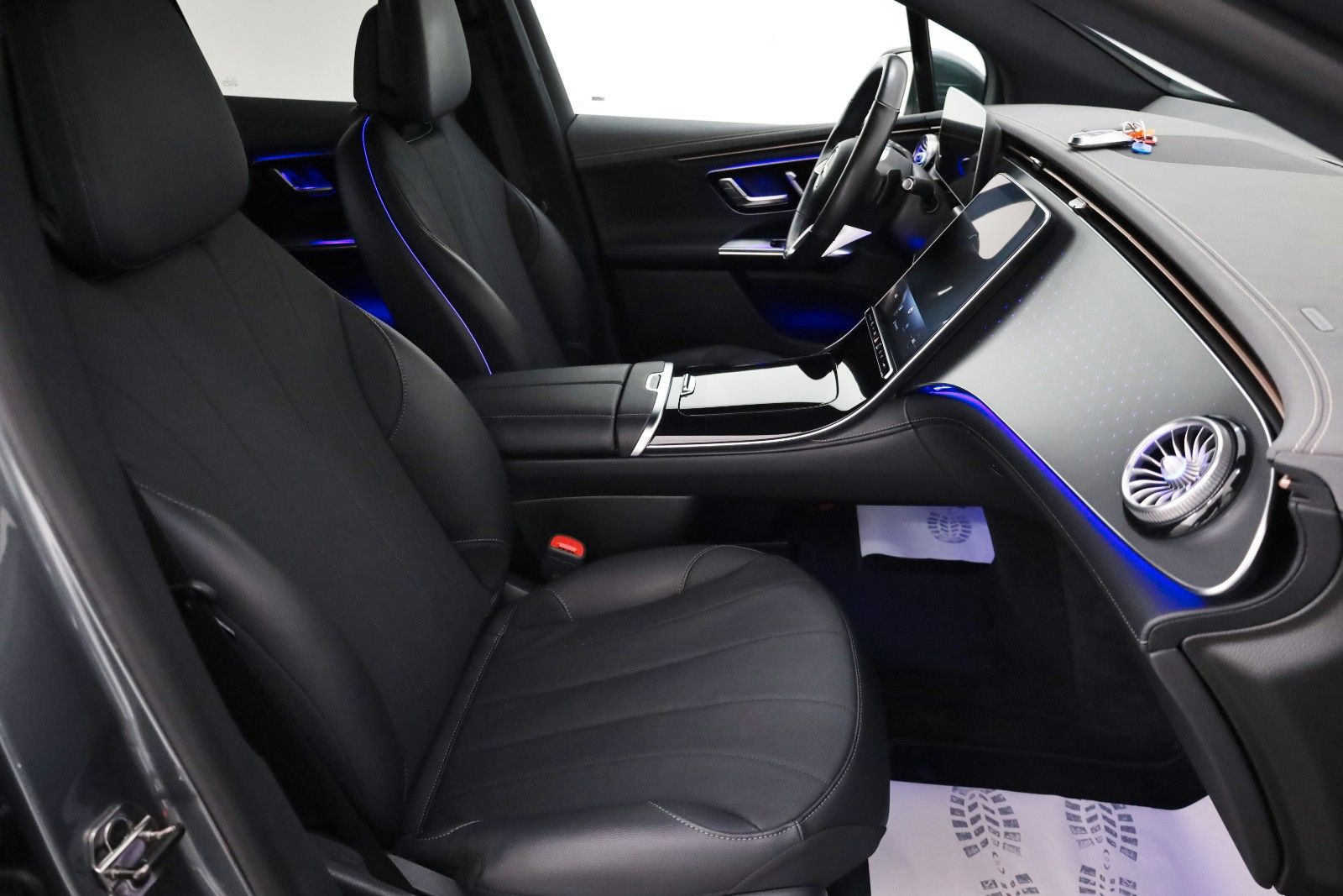 Fahrzeugabbildung Mercedes-Benz EQE SUV 350 Electric Art,Advanced,Kamera,ACC