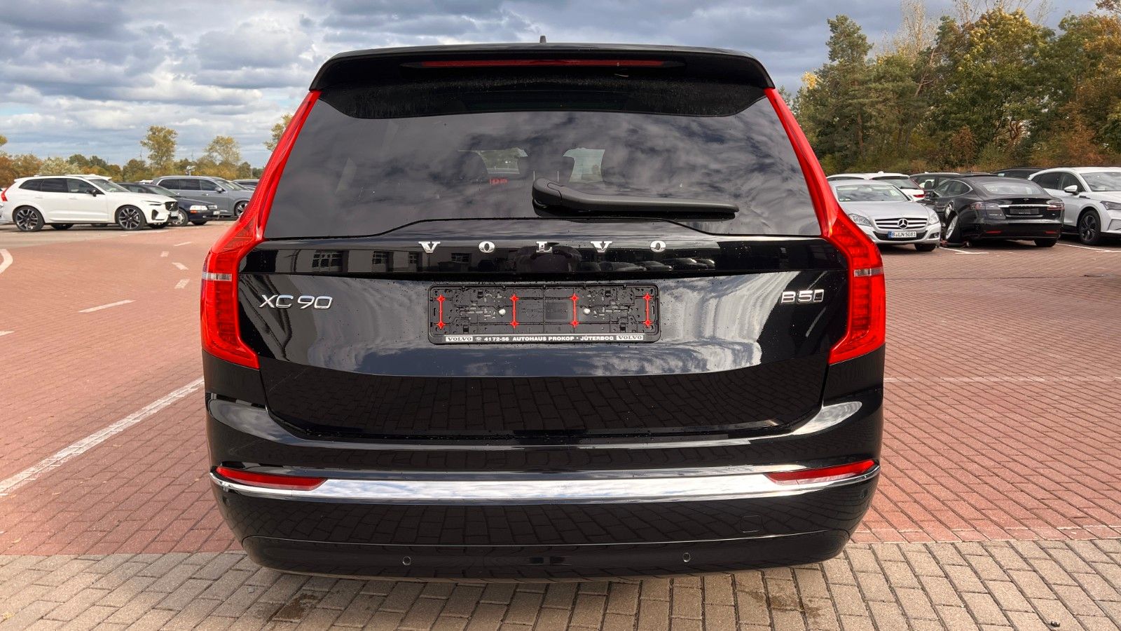 Fahrzeugabbildung Volvo B5D AWD Ultimate Bright *MASS*B&W*LUFT*HUD*AHK