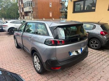 Peugeot 5008 - 4