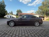 BMW330d Xdrive Limousine - BMW 330 aus 2013 mit Diesel-Antrieb: Limousine