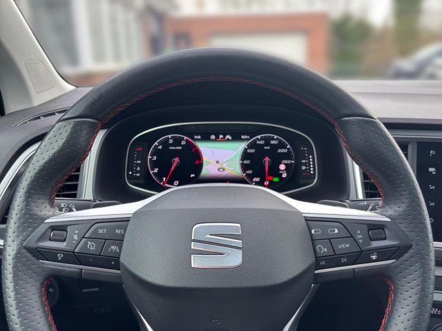 Ateca FR 4Drive LED Navi Pano AHK ACC 360° Beats