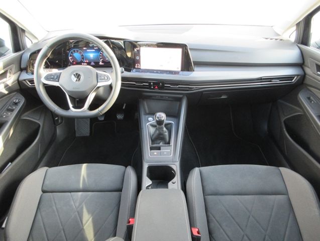 Golf VIII Variant 1.5 TSI Style AHK/PANORAMA/LED