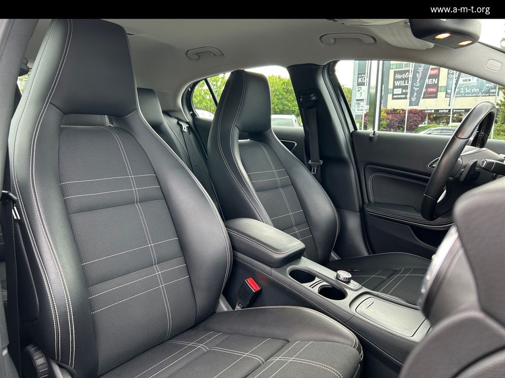 MERCEDES-BENZ GLA 200 Urban*AHK*Bi-Xenon*PTS*Navi*Sitzh.*18&quot