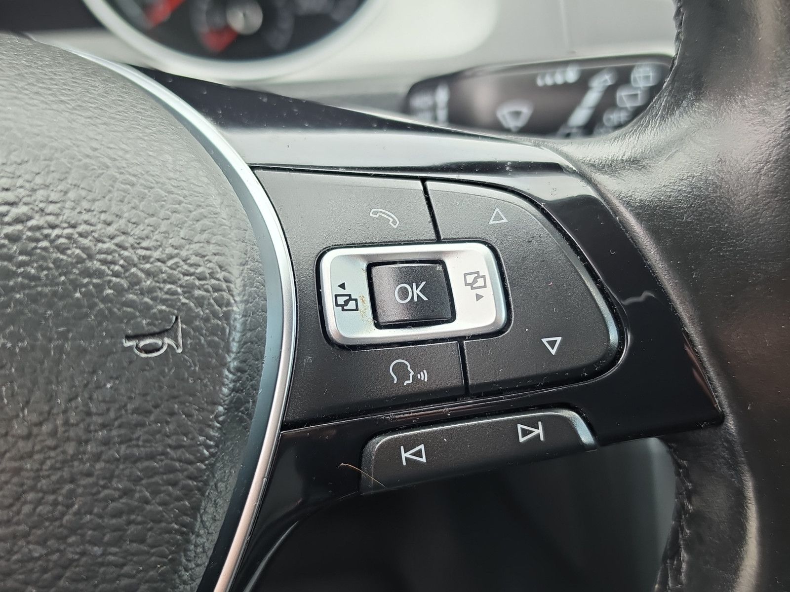 Fahrzeugabbildung Volkswagen Golf VII Variant Trendline BMT NAVI KLIMA SHZ