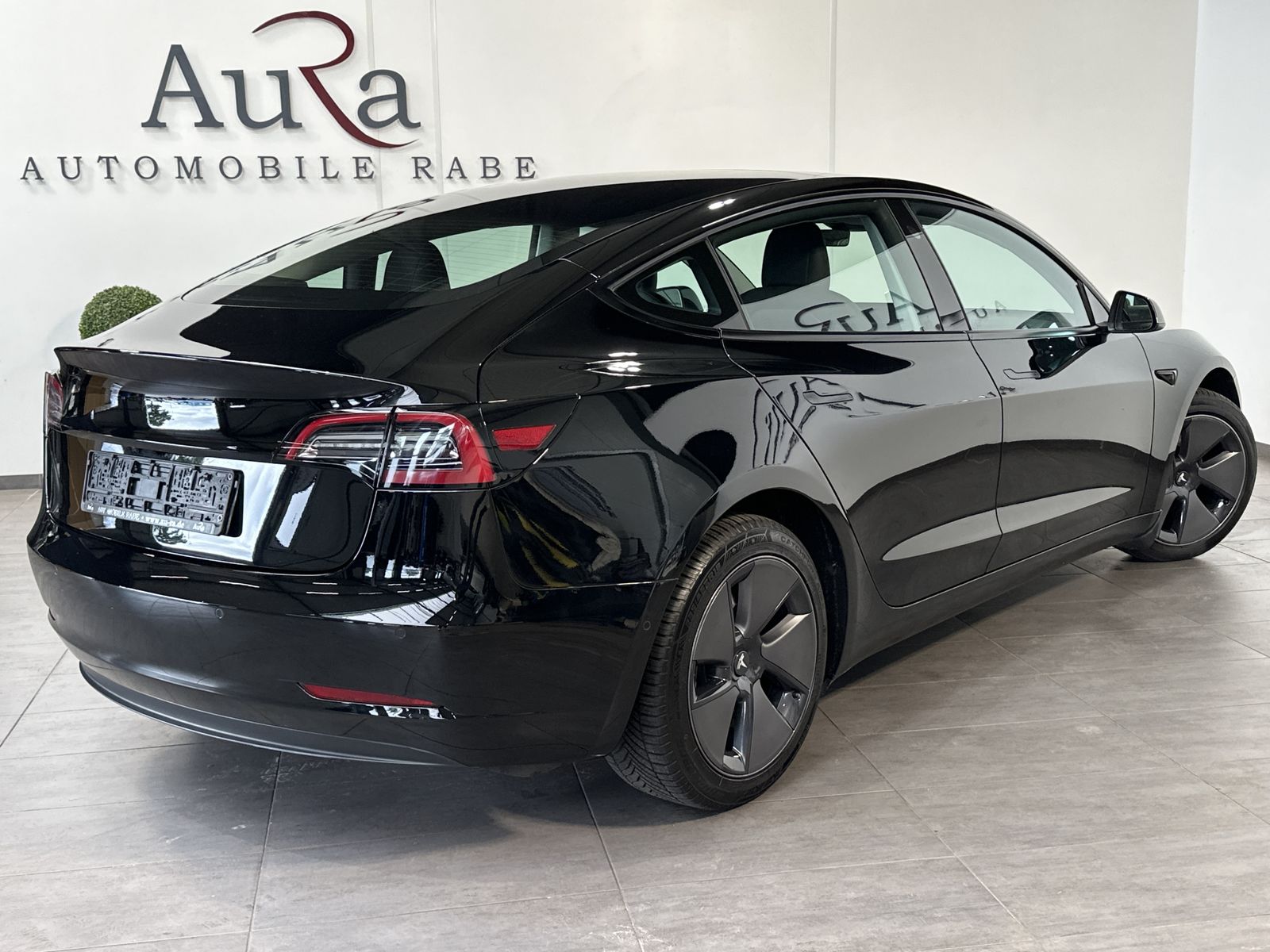 Fahrzeugabbildung Tesla Model 3 RWD NAV+LED+ACC+KAMERA+PANORAMA+1HD+18ZO