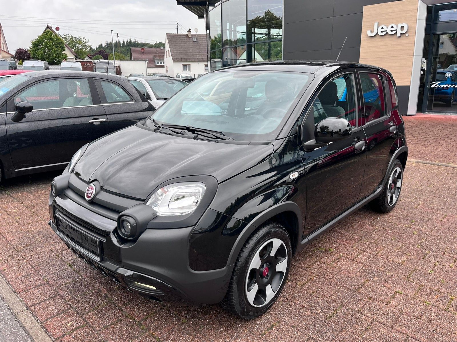 Fahrzeugabbildung Fiat Panda Cross City Plus Hybrid